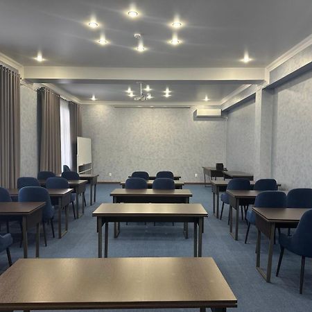 Grand Way Hotel Тараз Екстериор снимка