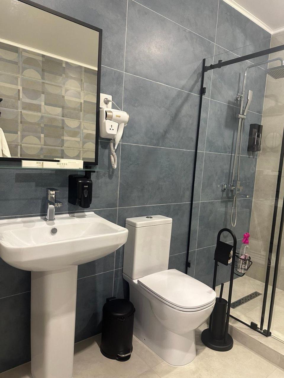 Grand Way Hotel Тараз Екстериор снимка